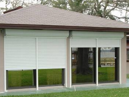 usi de garaj tip rulou